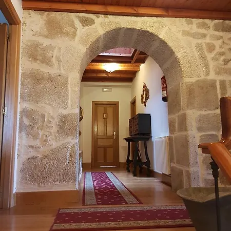 Casa Do Cruceiro * As Galanas